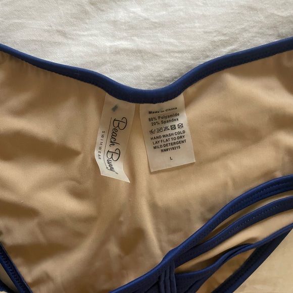 Beach bunny hard summer bikini bottoms - Picture 2 of 3